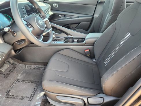 New 2025 Hyundai Elantra Blue image 7