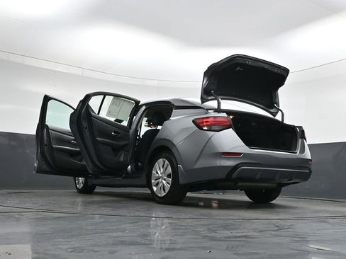 Used 2023 Nissan Sentra S FWD image 39