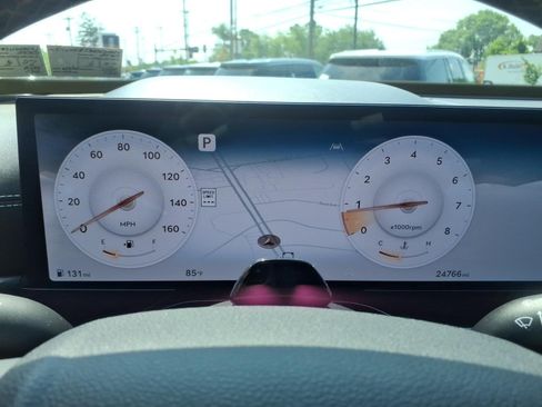 Used 2025 Genesis GV80 2.5T Standard AWD/4WD image 23