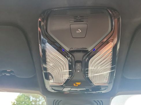 Used 2019 BMW X7 xDrive50i w/ M Sport Package AWD/4WD image 21