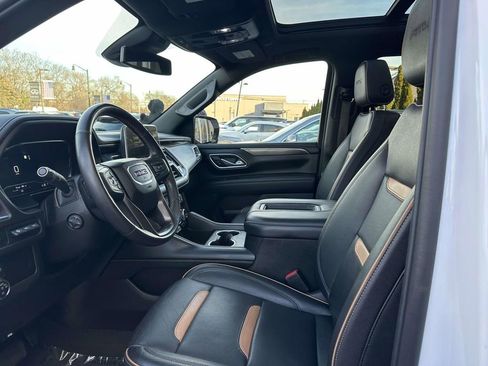 Used 2023 GMC Yukon AT4 w/ Technology Package image 14