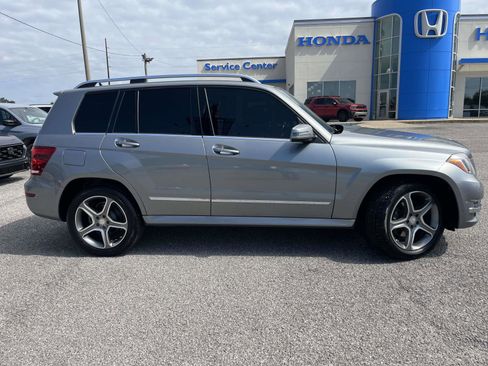Used 2014 Mercedes-Benz GLK 250 BlueTEC 4MATIC image 3
