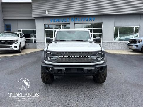 New 2025 Ford Bronco Badlands AWD/4WD image 3