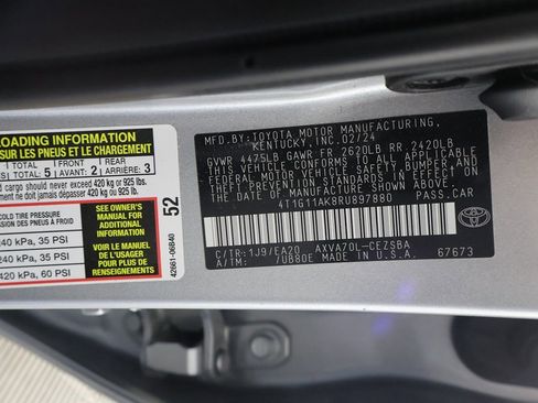 Used 2024 Toyota Camry SE image 42