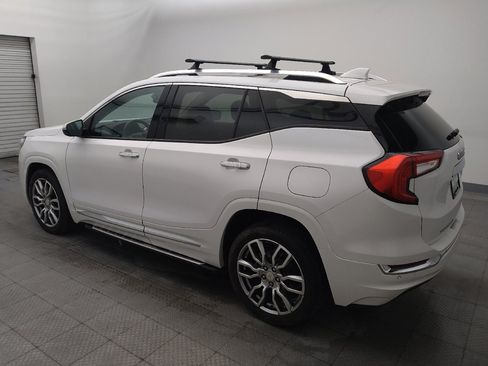 Used 2022 GMC Terrain Denali w/ Denali Premium Package AWD/4WD image 3