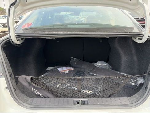 New 2025 Nissan Versa SR FWD image 18