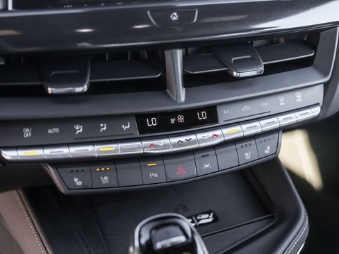 Certified 2024 Cadillac CT4 V Blackwing w/ Driver Assist Package image 21