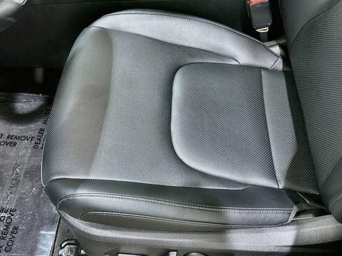 Used 2025 Kia Sportage EX FWD image 20