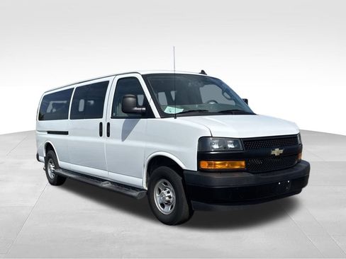 Used 2023 Chevrolet Express 3500 LS RWD image 3