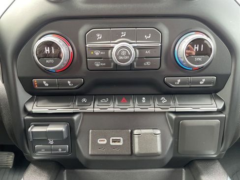 Used 2022 Chevrolet Silverado 1500 RST image 22