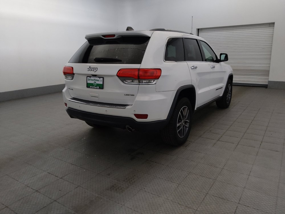 Used 2018 Jeep Grand Cherokee Limited AWD/4WD image 9