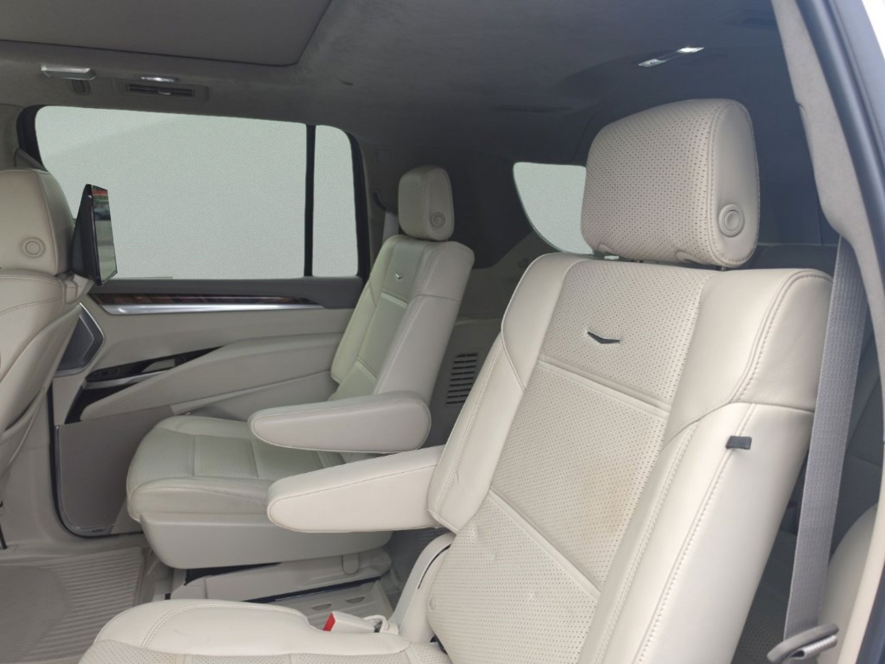 Used 2025 Cadillac Escalade ESV Sport Platinum AWD/4WD image 28