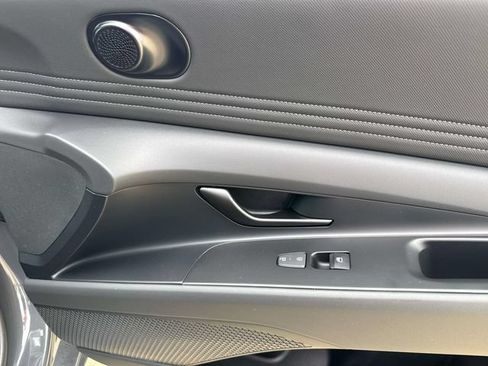 New 2026 Hyundai Elantra SEL FWD image 19