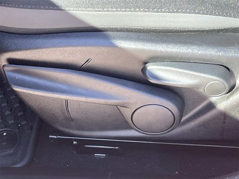 Used 2022 Jeep Renegade Latitude image 11