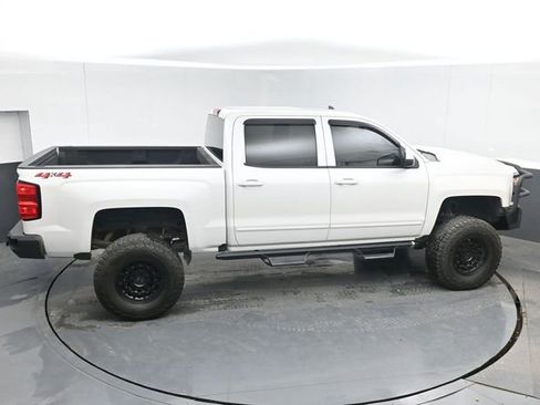 Used 2018 Chevrolet Silverado 1500 LT w/ All Star Edition AWD/4WD image 38