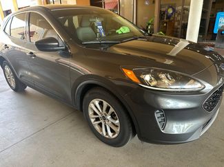 Used 2020 Ford Escape SE FWD video 1