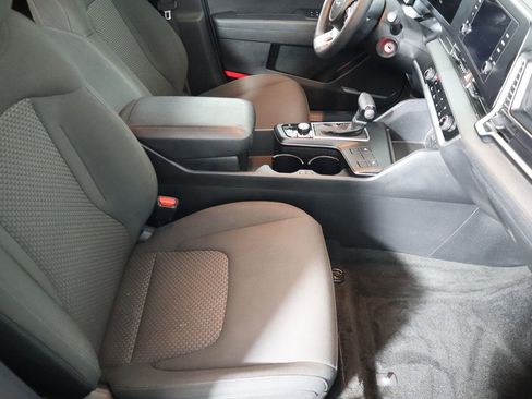 Used 2023 Kia Sportage LX image 57