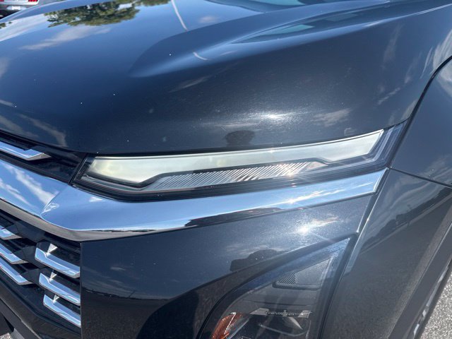 Used 2025 Chevrolet Equinox LT w/ Convenience Package II FWD image 9