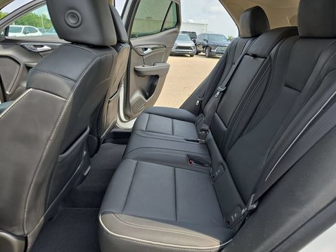 Used 2023 Buick Envision Essence AWD/4WD image 14