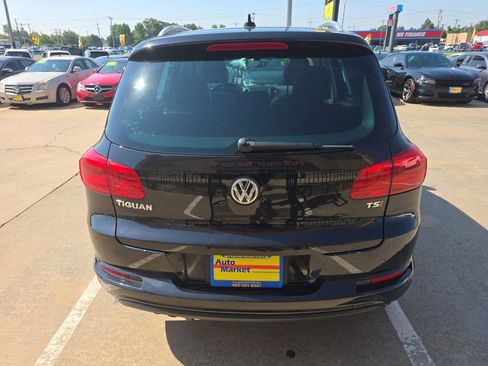 Used 2017 Volkswagen Tiguan Sport FWD image 4