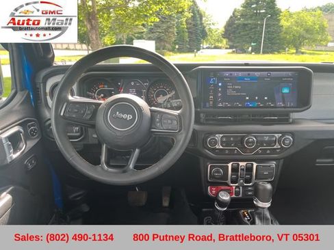 Used 2024 Jeep Wrangler Unlimited Sport AWD/4WD image 15