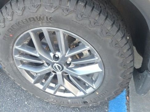 Used 2023 Nissan Rogue S image 4