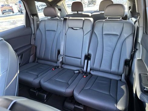 Used 2025 Audi Q7 3.0T Premium Plus image 26