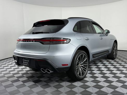 Certified 2026 Porsche Macan AWD/4WD image 9