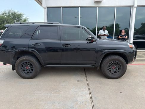 Used 2024 Toyota 4Runner TRD Off-Road Premium w/ Off Road Premium Plus Package AWD/4WD image 5