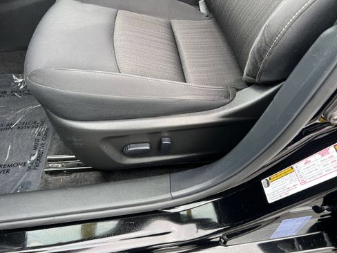 Used 2025 Nissan Altima 2.5 SV FWD image 23