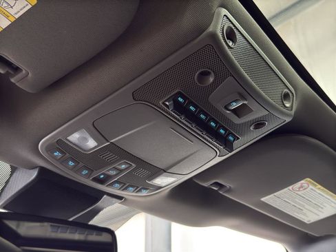 Used 2021 Ford F250 Lariat image 23