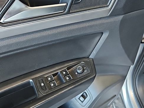 Used 2019 Volkswagen Atlas SE image 28