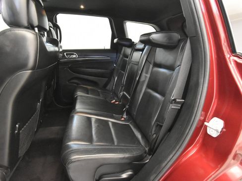 Used 2019 Jeep Grand Cherokee Limited image 14