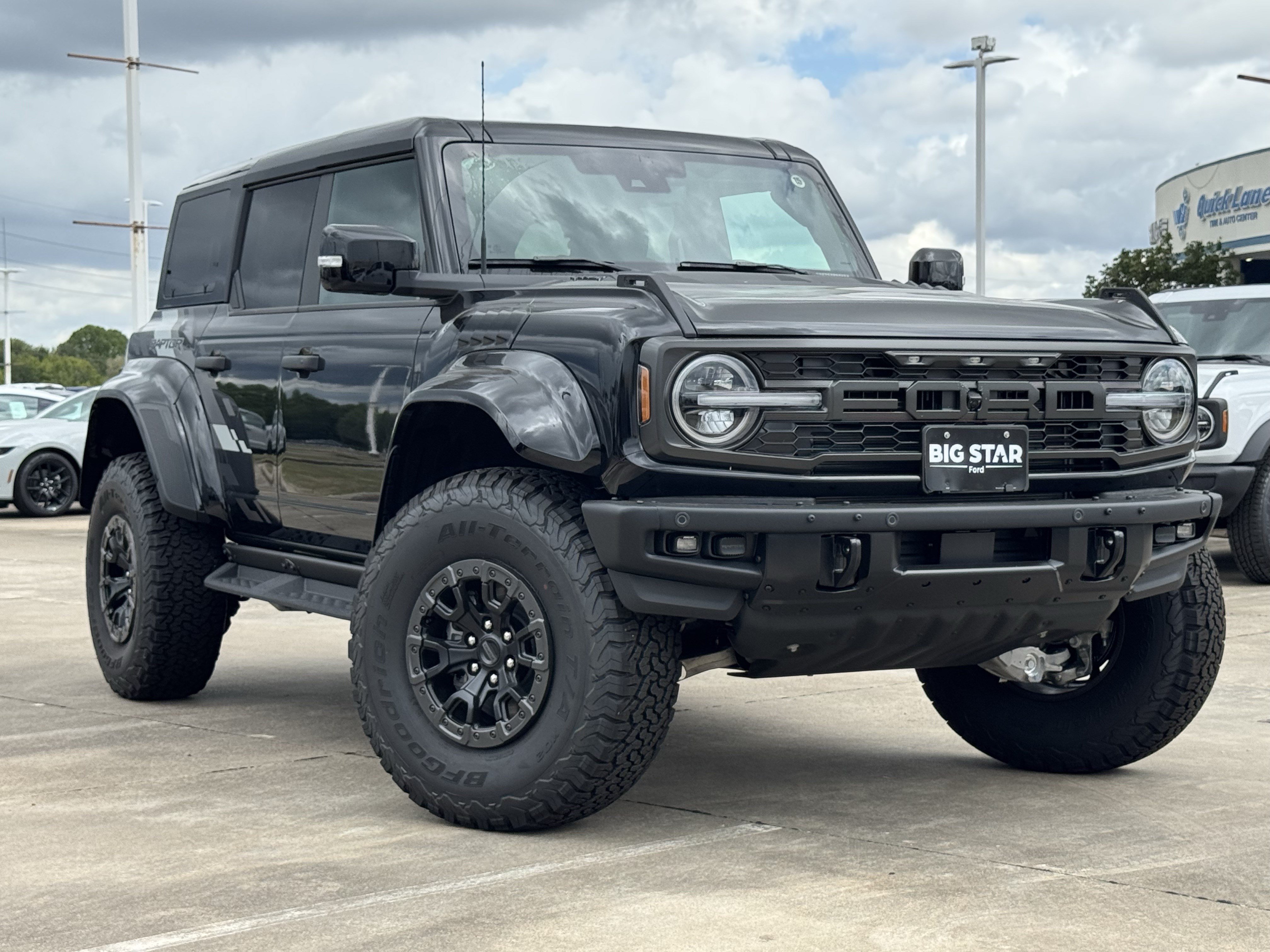 New 2026 Ford Bronco Raptor AWD/4WD image 2