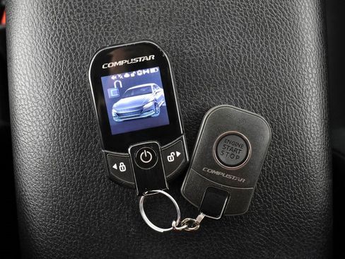 Used 2016 Toyota RAV4 LE image 39