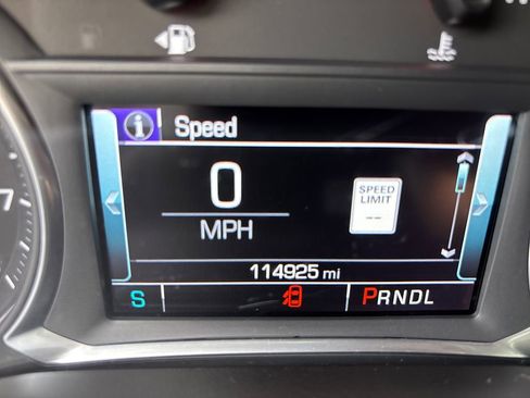 Used 2017 GMC Acadia SLT image 16