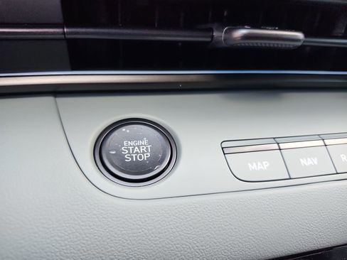 New 2026 Hyundai Elantra Limited FWD image 29