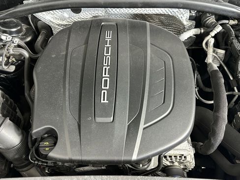 Used 2020 Porsche Macan AWD/4WD image 27