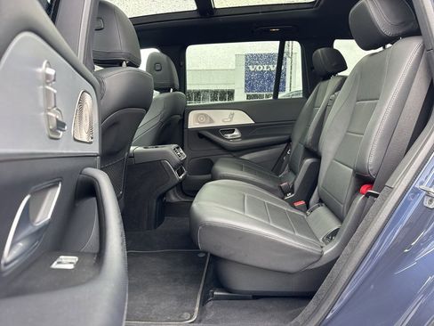Used 2025 Mercedes-Benz GLS 450 4MATIC image 5