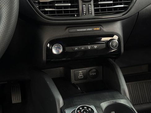 Used 2025 Ford Escape ST-Line Elite w/ Premium Technology Package AWD/4WD image 22