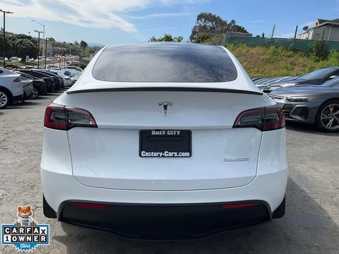 Used 2023 Tesla Model Y Performance image 4