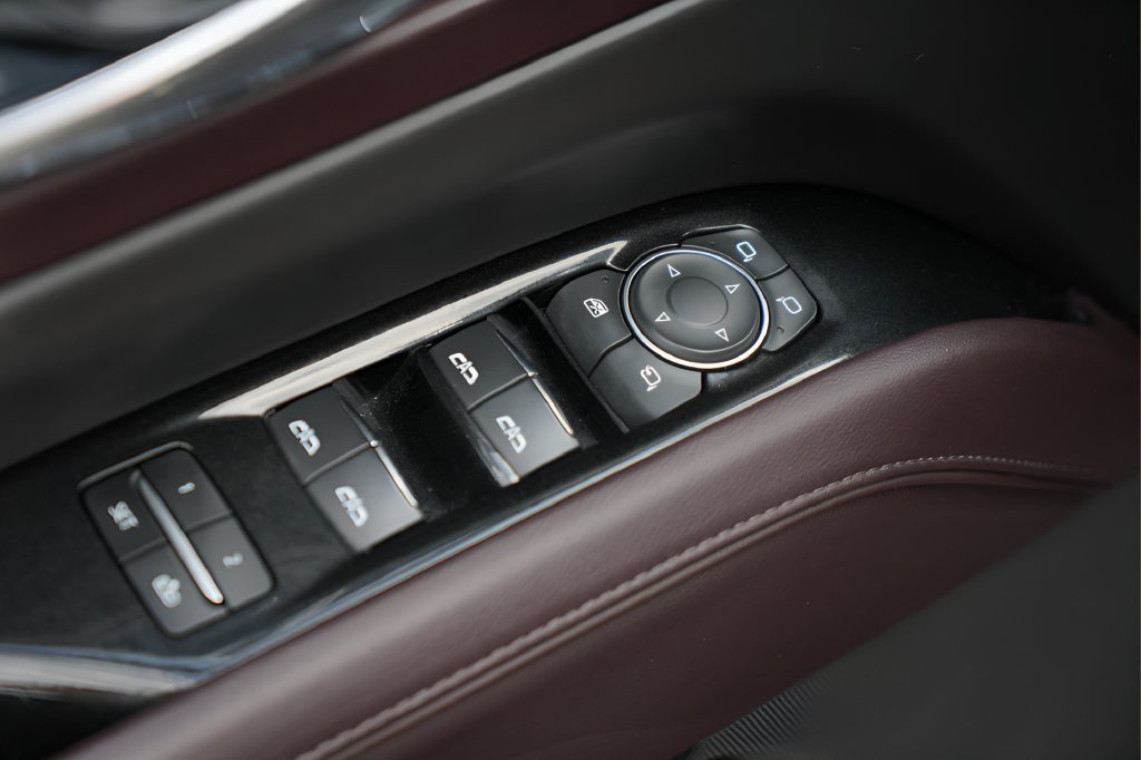 Used 2021 Cadillac Escalade Premium Luxury Platinum w/ LPO, Radiant Package AWD/4WD image 22