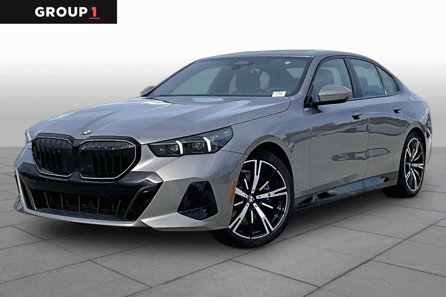 Used 2027 BMW 530i w/ M Sport Package RWD image 1