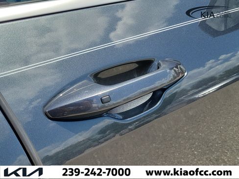 Certified 2023 Kia Sportage EX FWD image 7