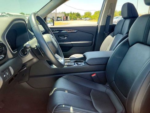 Used 2023 Honda Pilot EX-L image 10