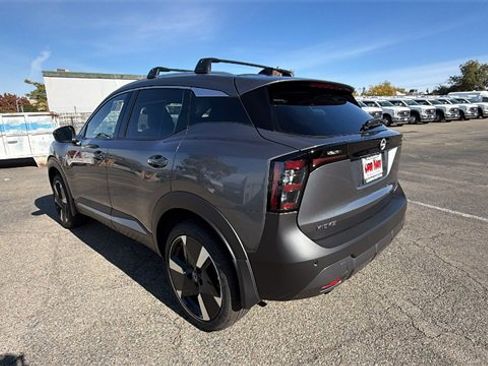 New 2026 Nissan Kicks SR w/ Cold Weather Package image 6