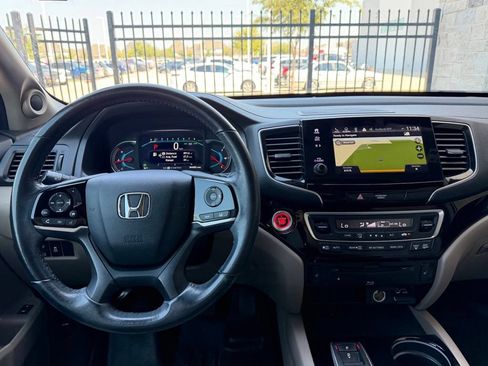 Used 2021 Honda Pilot Touring image 5