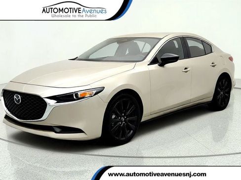 Used 2025 MAZDA MAZDA3 s FWD image 1