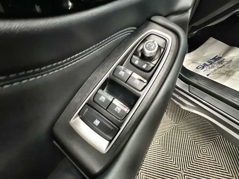 Used 2025 Subaru Outback Limited XT AWD/4WD image 15