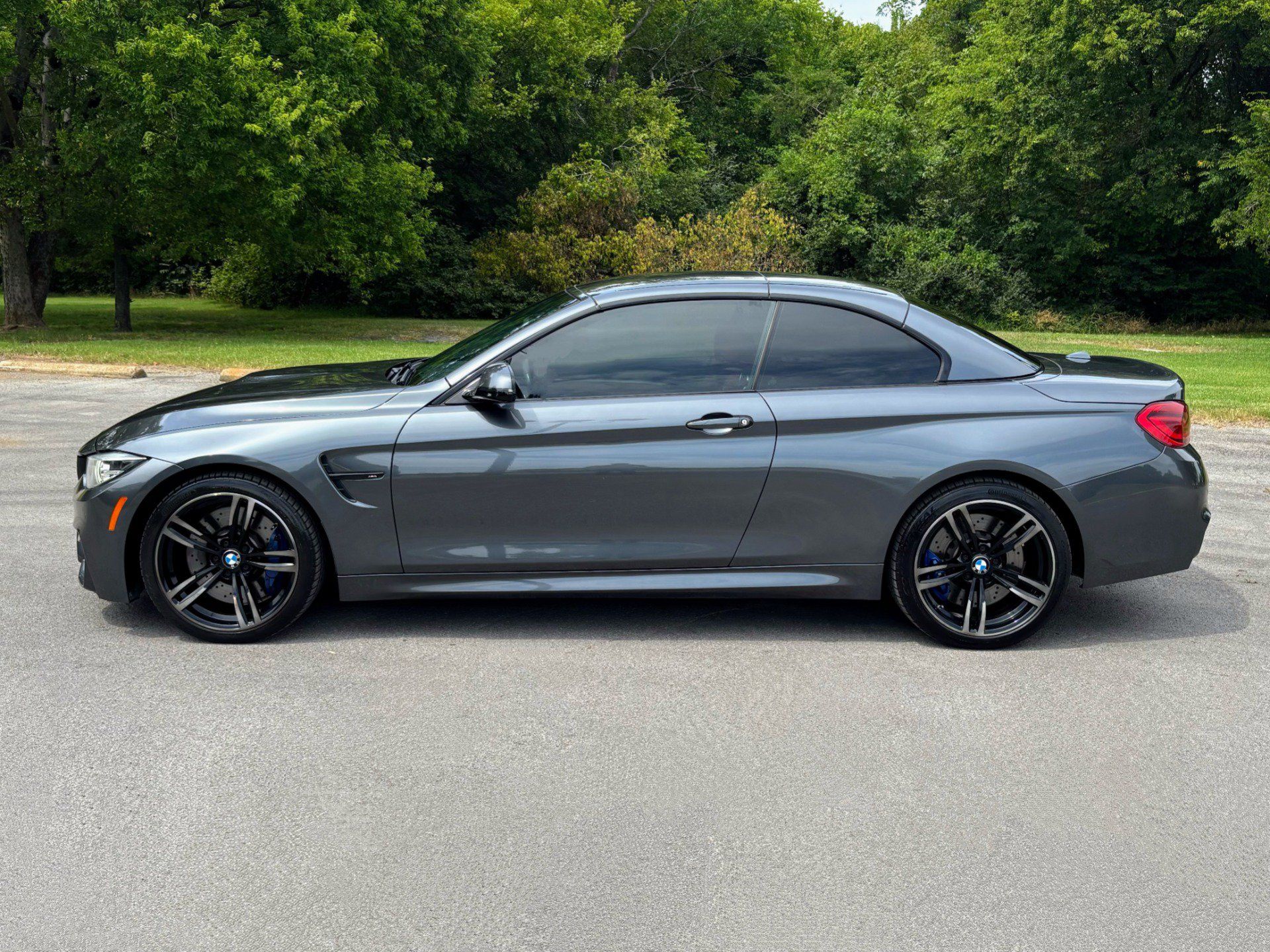 Used 2019 BMW M4 Convertible w/ Competition Package RWD image 9